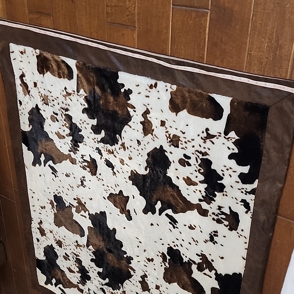Faux Cowhide Print Area Rug Brown White Cow Print Pattern - Picture 3 of 9